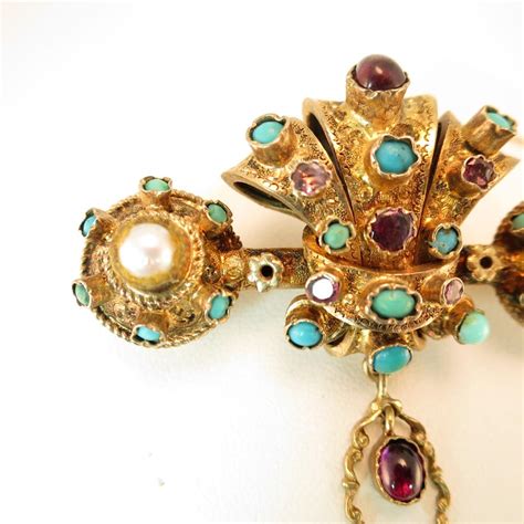 Baroque Brooches .